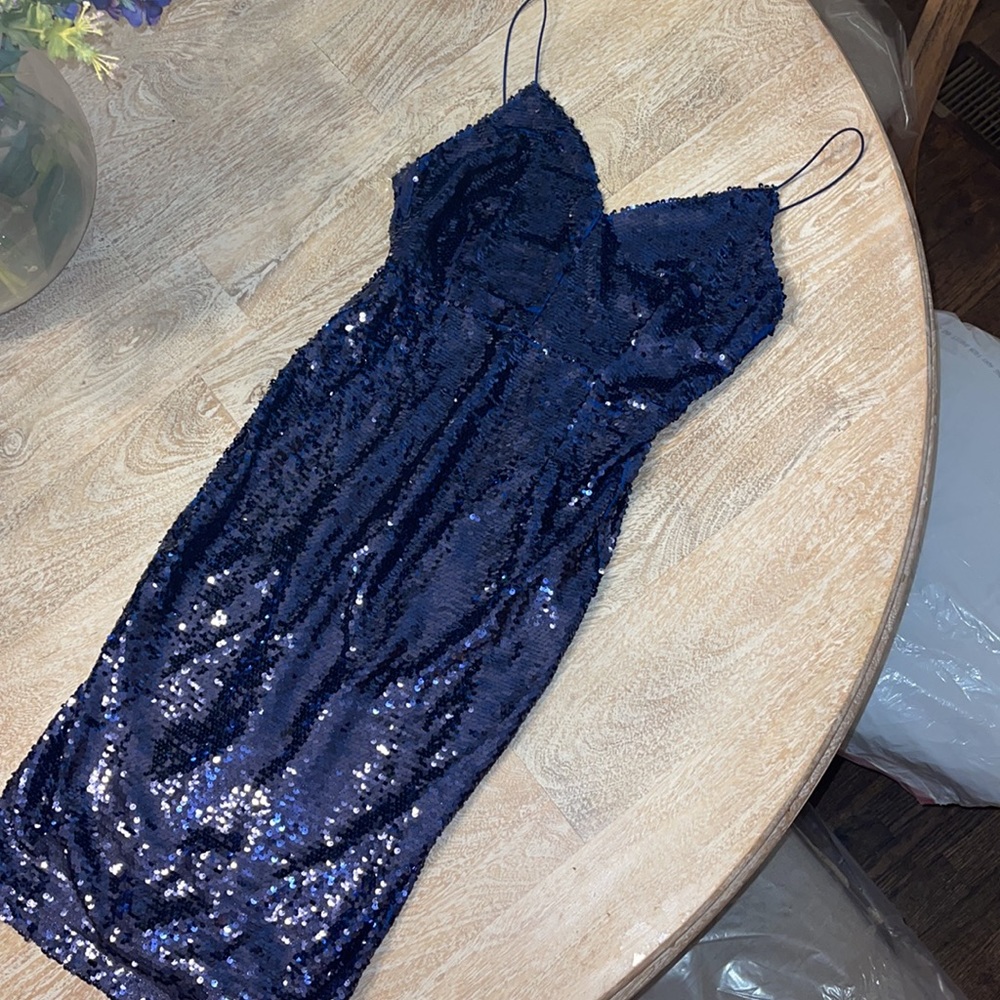 Akira Shine & Sparkly Navy Sequin Midi Dress - Picture 6 of 9